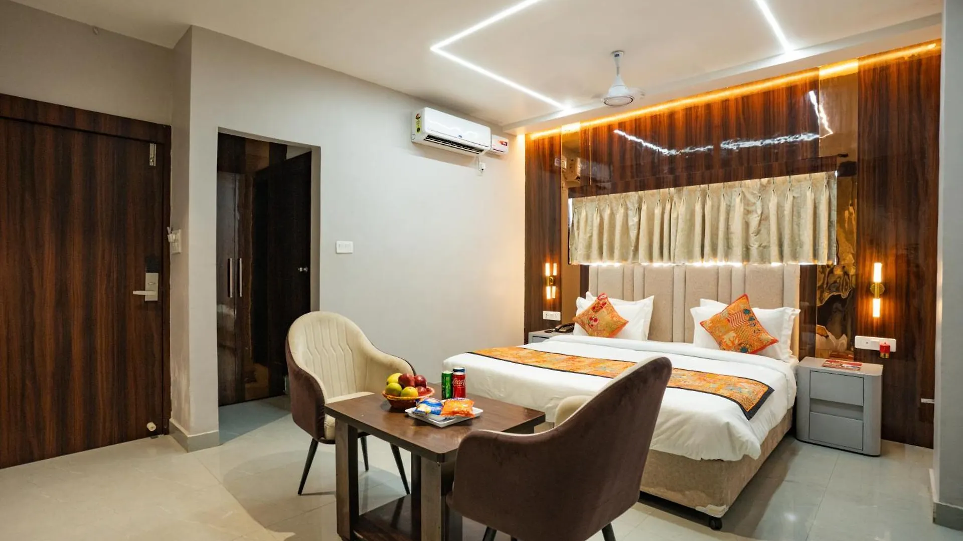 Tripli Hotels Evara Inn Varanasi