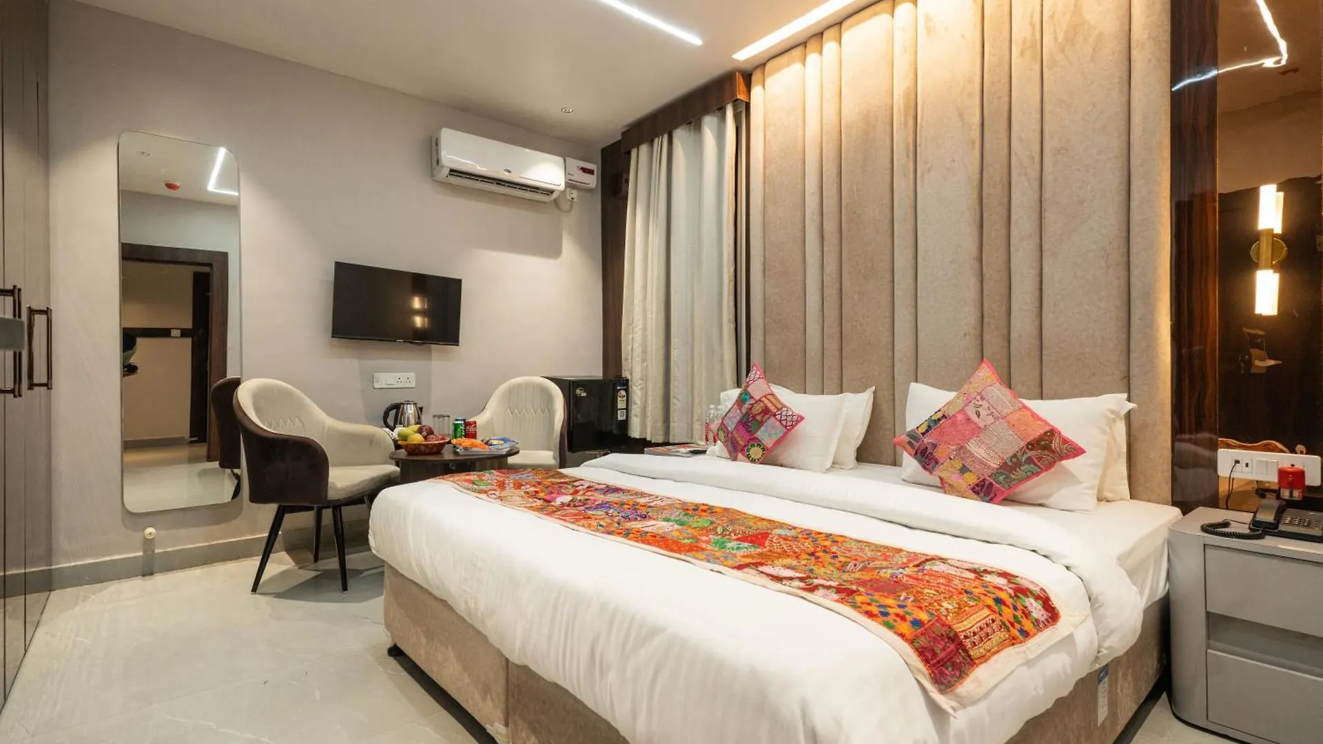 Tripli Hotels Evara Inn Varanasi Índia