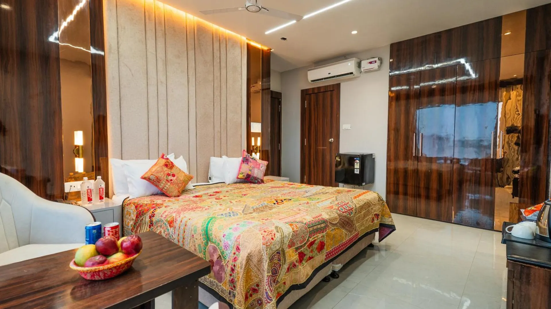 Tripli Hotels Evara Inn Varanasi Índia