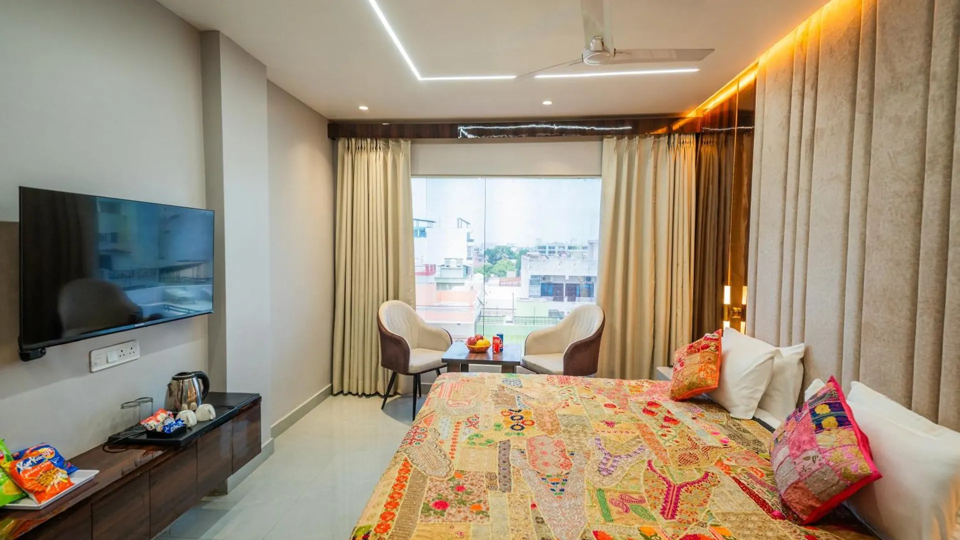 ***  Tripli Hotels Evara Inn Varanasi Índia