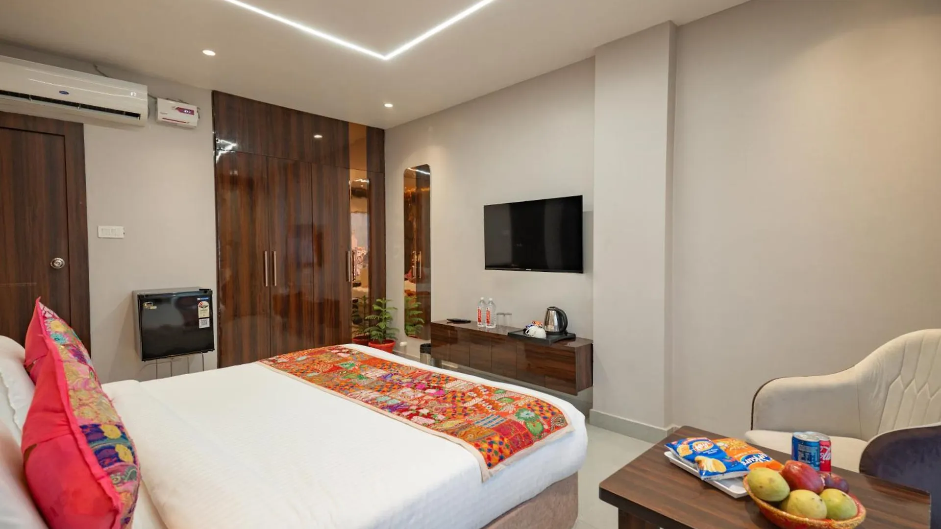 Tripli Hotels Evara Inn Varanasi Índia
