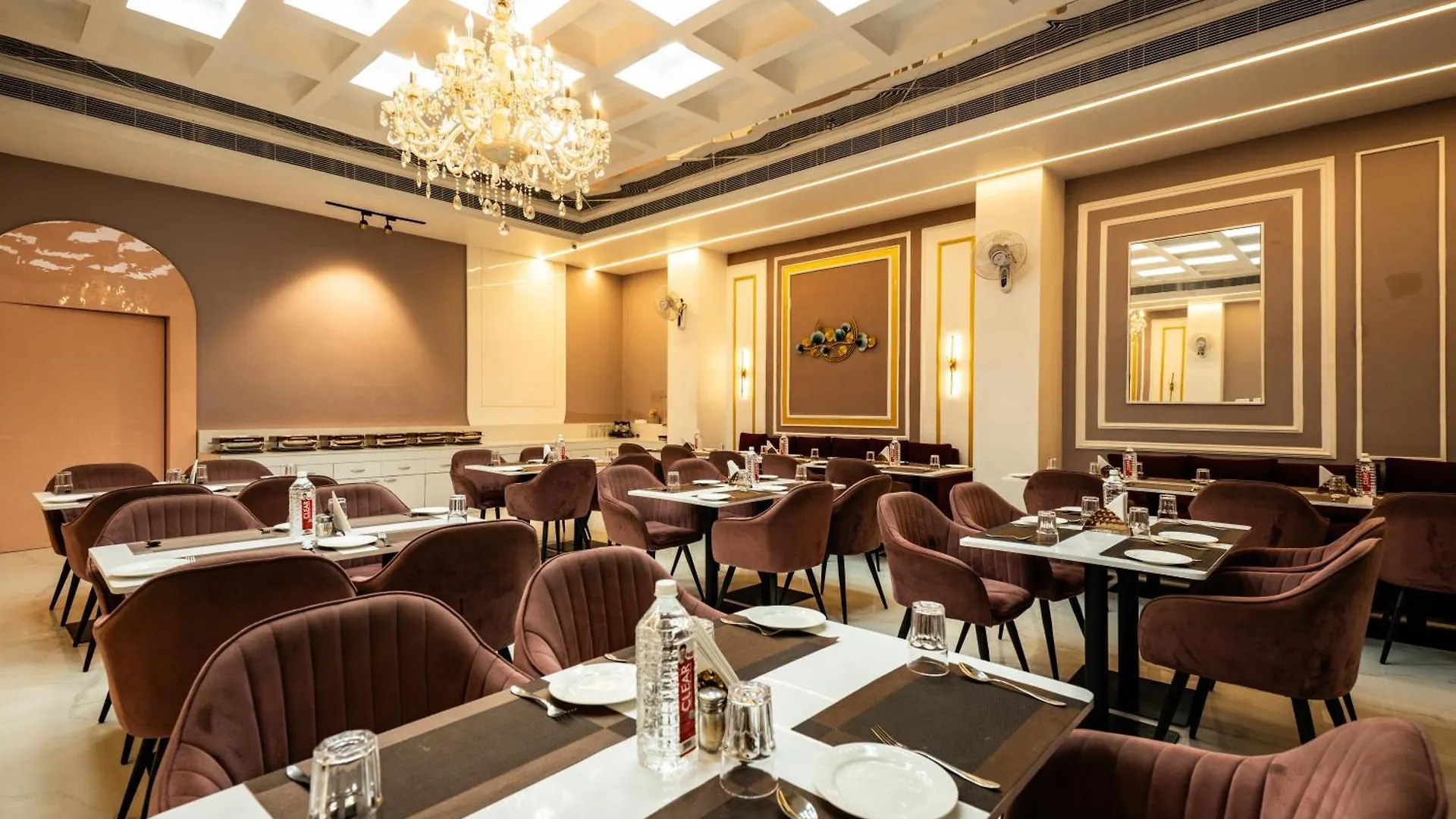 Tripli Hotels Evara Inn Varanasi Índia