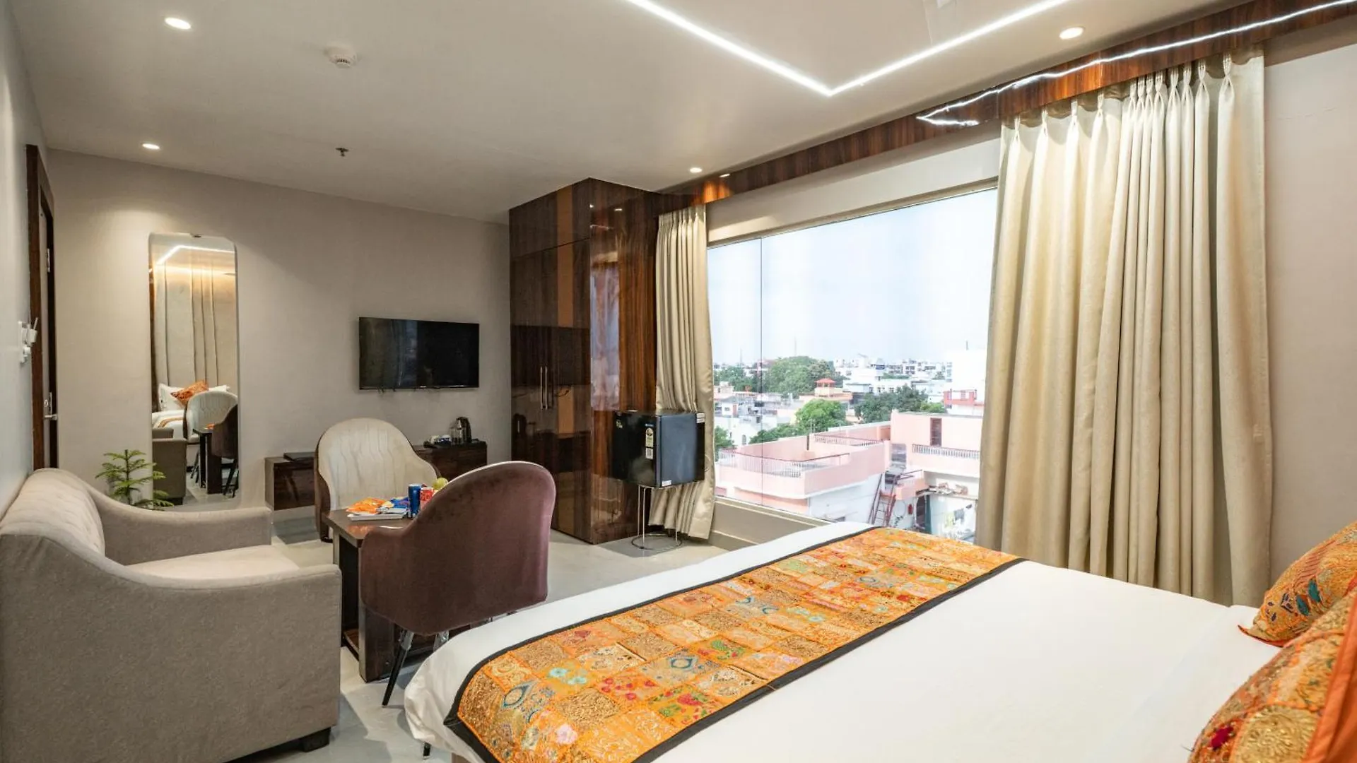 Tripli Hotels Evara Inn Varanasi