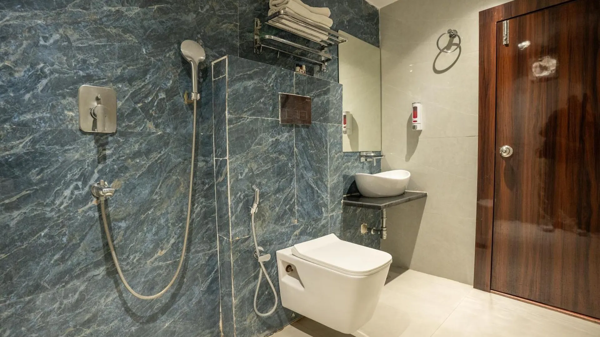 Tripli Hotels Evara Inn Varanasi